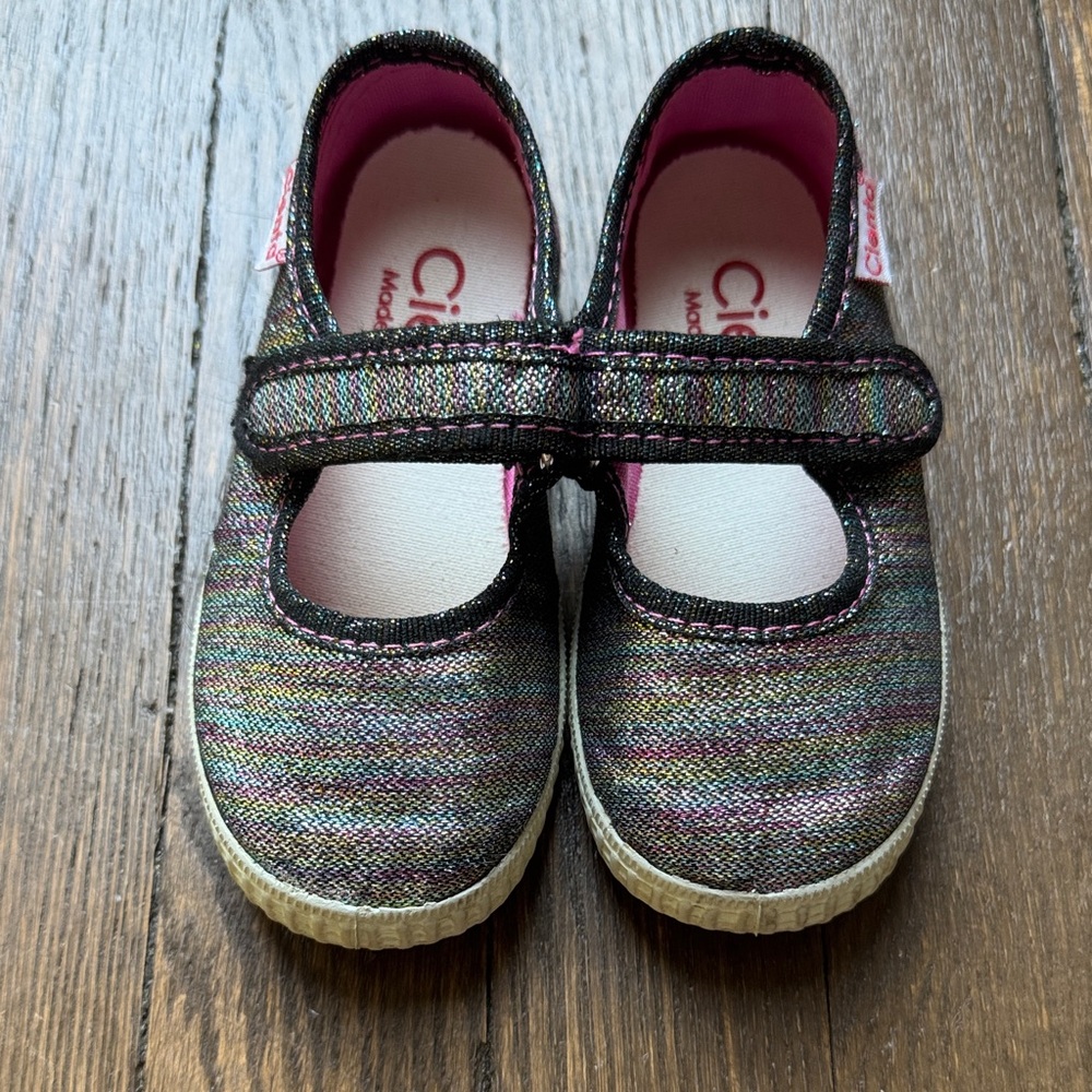 Cienta Sparkling Multicolor Mary Jane Shoes